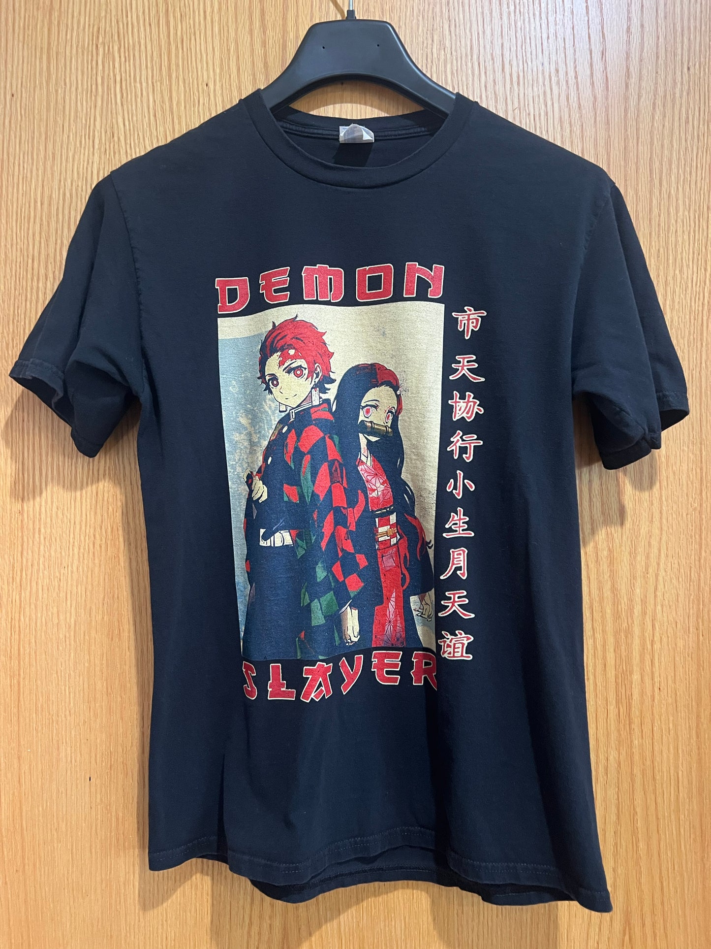 Demon Slayer • Kimetsu No Yaiba • Black • M • Preowned