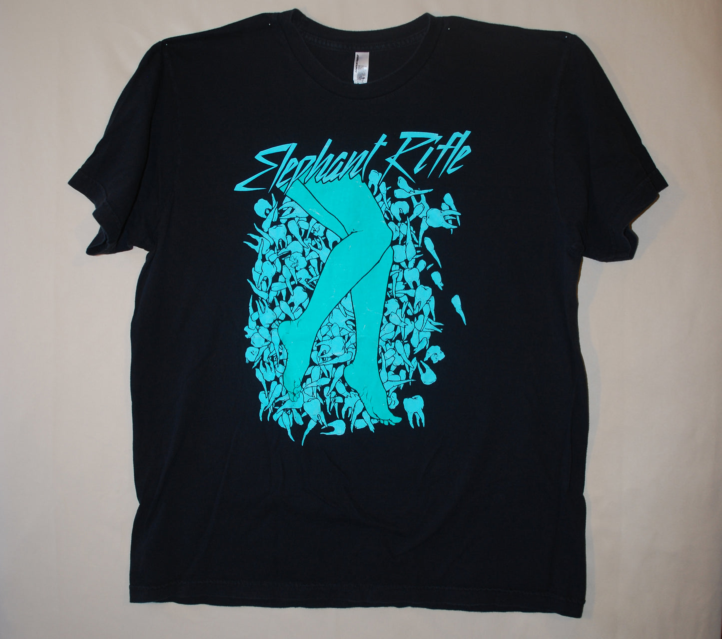 Elephant Rifle • Legs & Teeth • Black • XL • Preowned